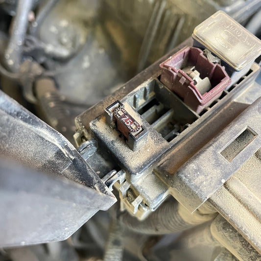 AGM Battery Voltage Boost Regulator (GM 12135037)