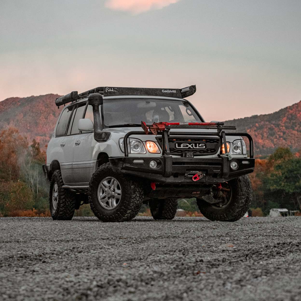 Lexus LX470 (UZJ100)